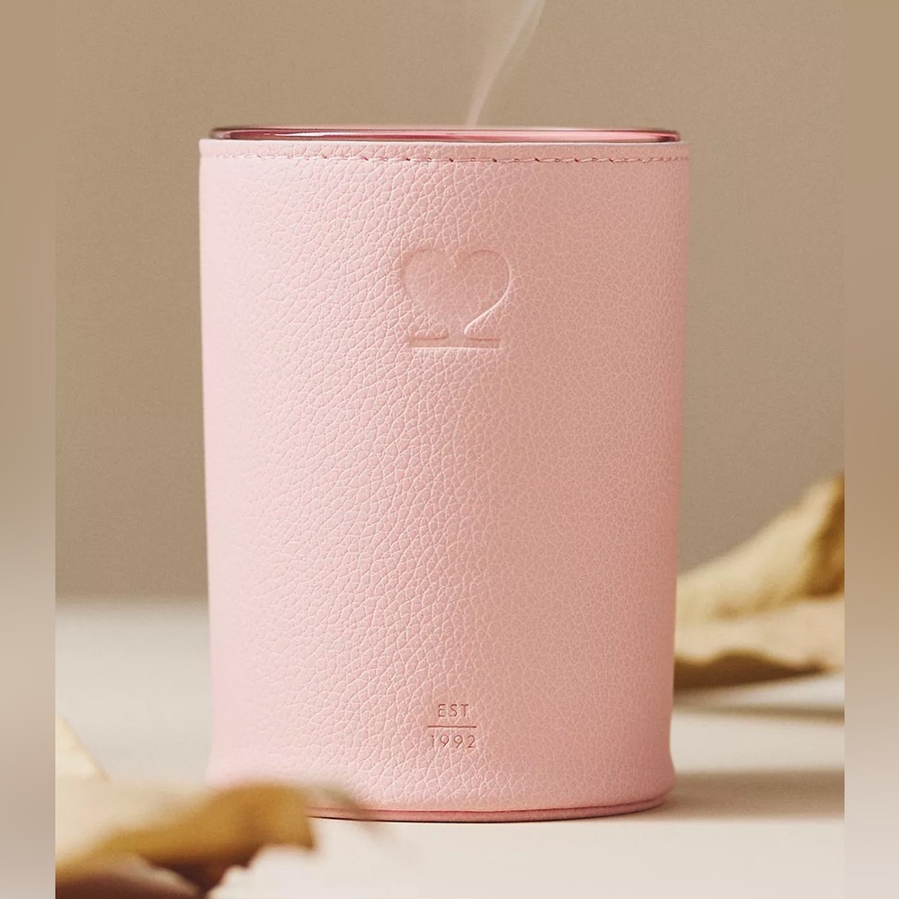 Anthropologie Icon Embossed Fresh White Tonka & Santal Glass Candle Leather